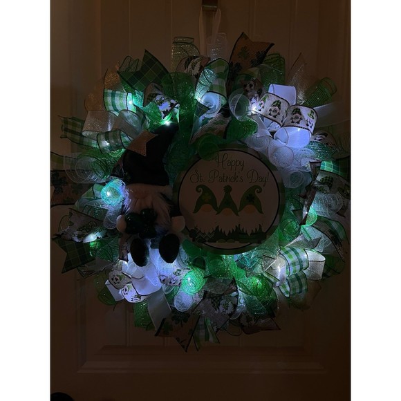 Handmade St. Patrick’s Gnome Ribbon Prelit Wreath 22 ins LED W5 - Picture 2 of 11